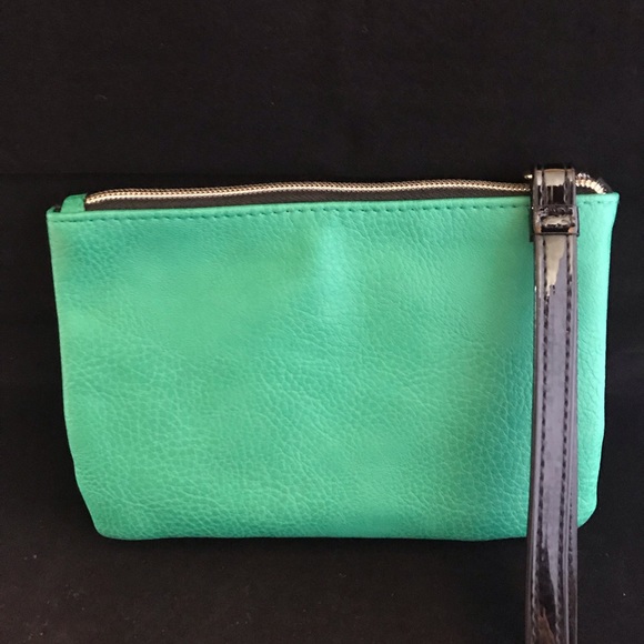 Neiman Marcus Wristlet Zip Pouch w/Fruit Appliques - Picture 3 of 6